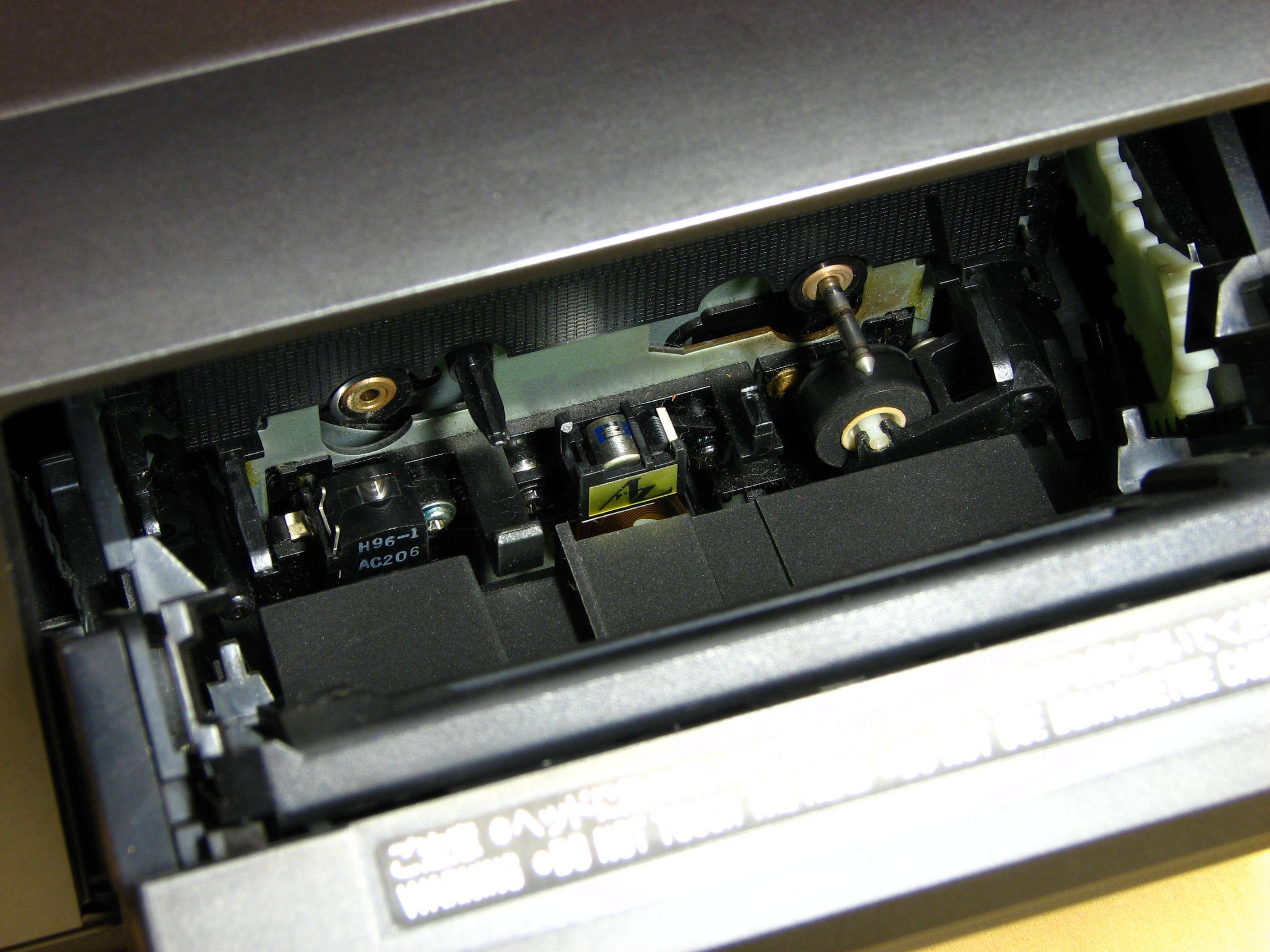 Technics RS-AZ7 — Wikimedia Commons