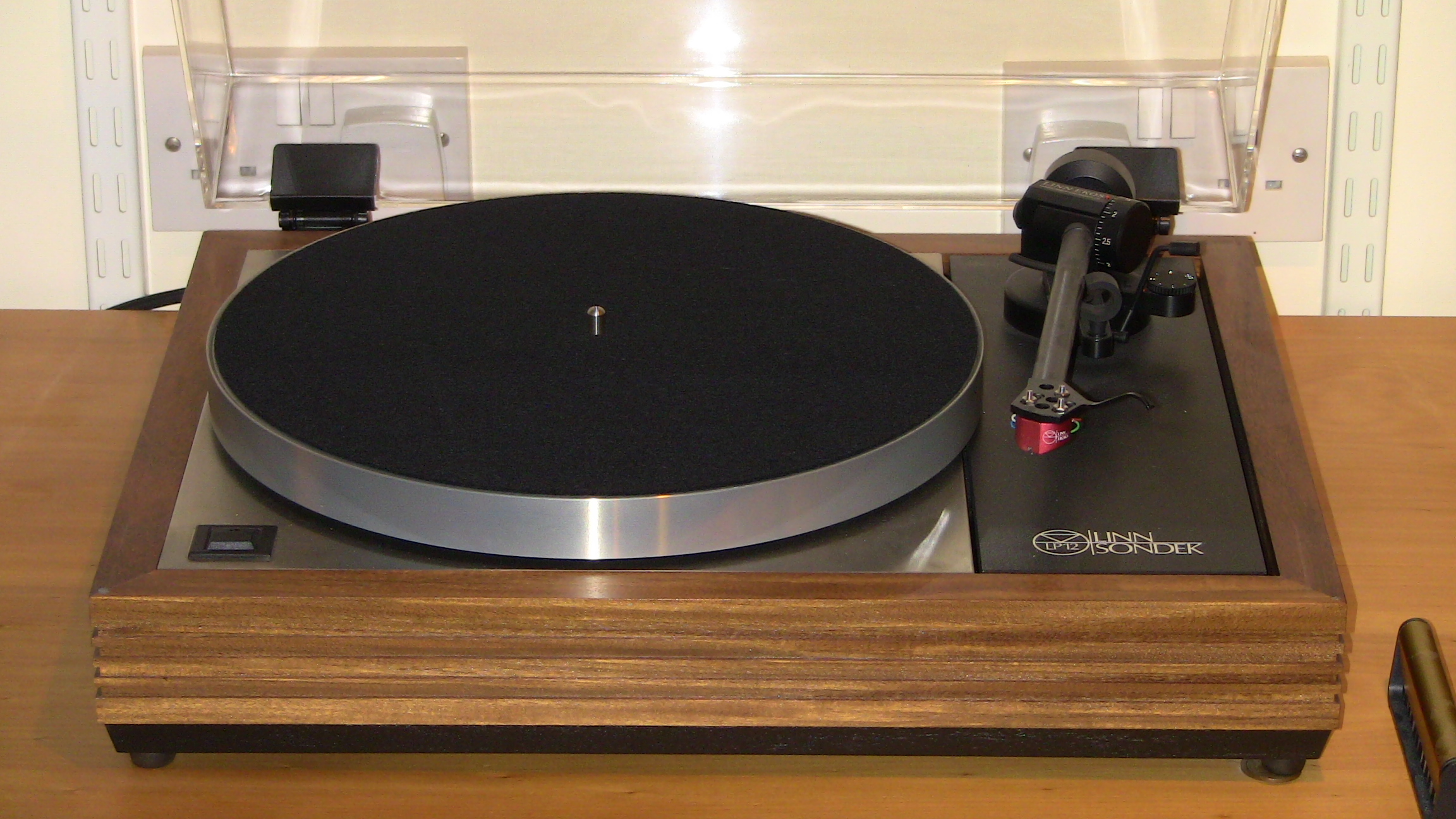 Linn LP12 — Wikimedia Commons